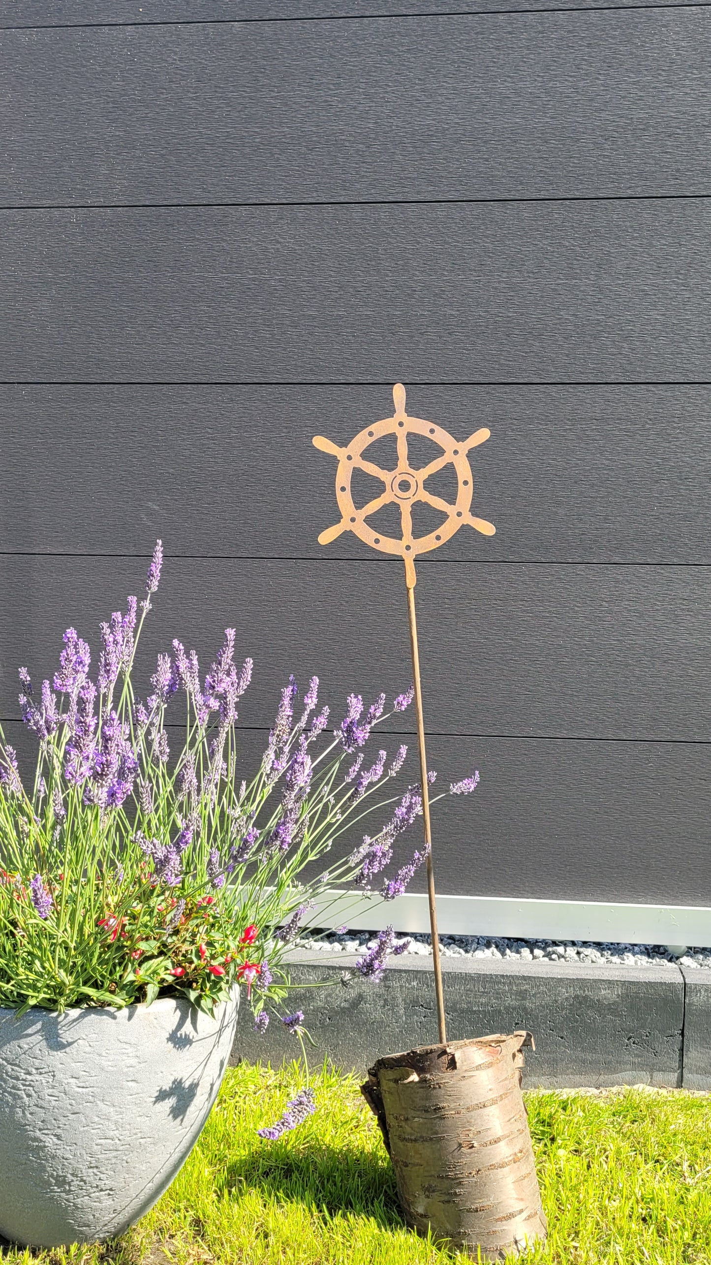 Gartenstecker "Steuerrad"